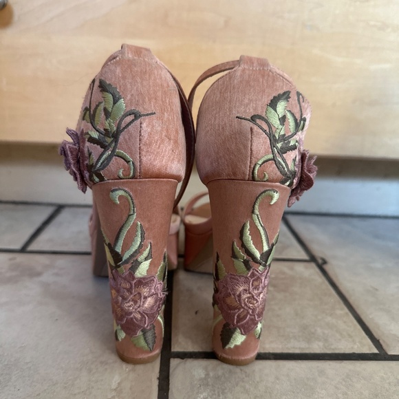 Rose pink chunky heels - Picture 2 of 3